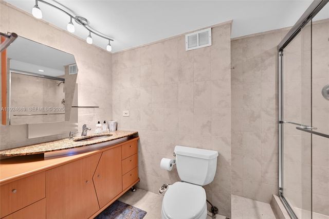 6039 Collins Ave 621, Miami Beach, FL 33140