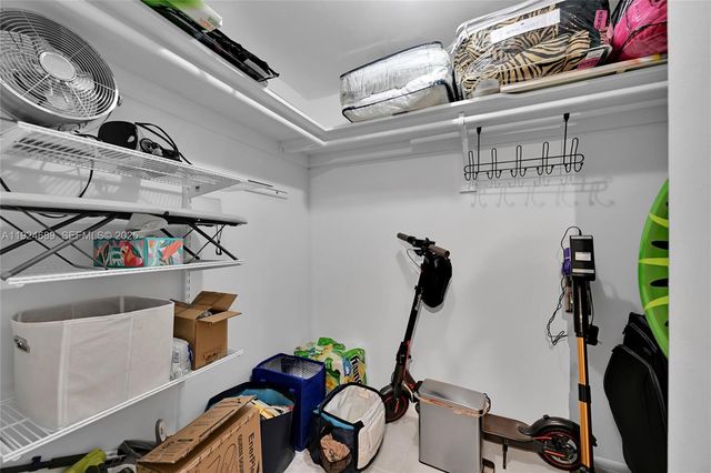 6039 Collins Ave 621, Miami Beach, FL 33140