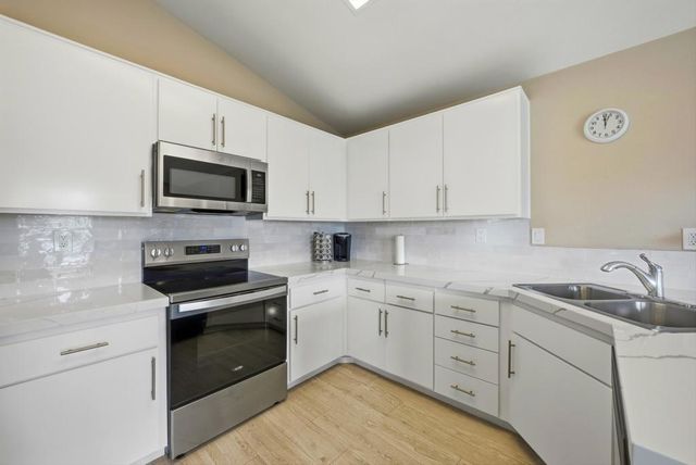 42402 Sand Dune Drive, Palm Desert, CA 92211