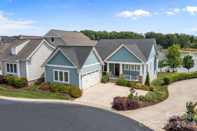 122 Sisters Cove Court, Mooresville, NC 28117
