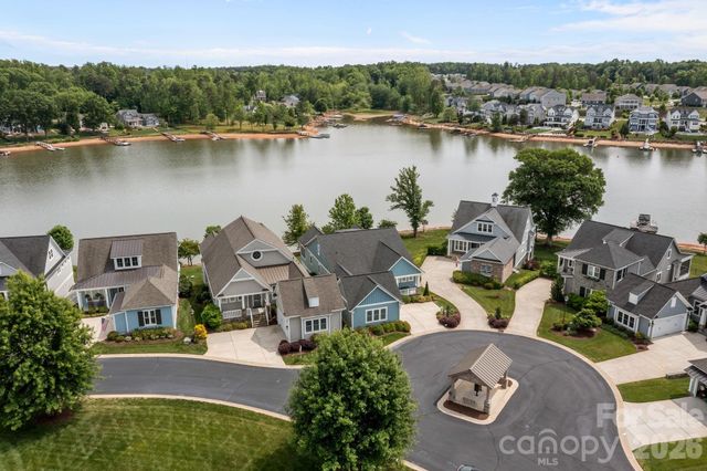 122 Sisters Cove Court, Mooresville, NC 28117