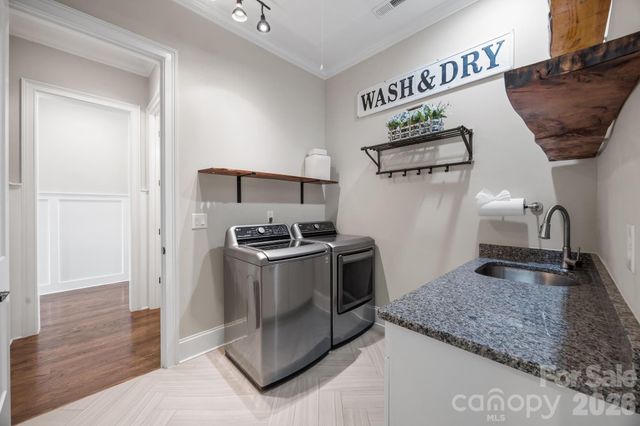 122 Sisters Cove Court, Mooresville, NC 28117