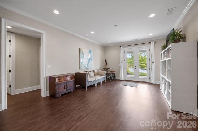 122 Sisters Cove Court, Mooresville, NC 28117