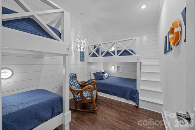 122 Sisters Cove Court, Mooresville, NC 28117