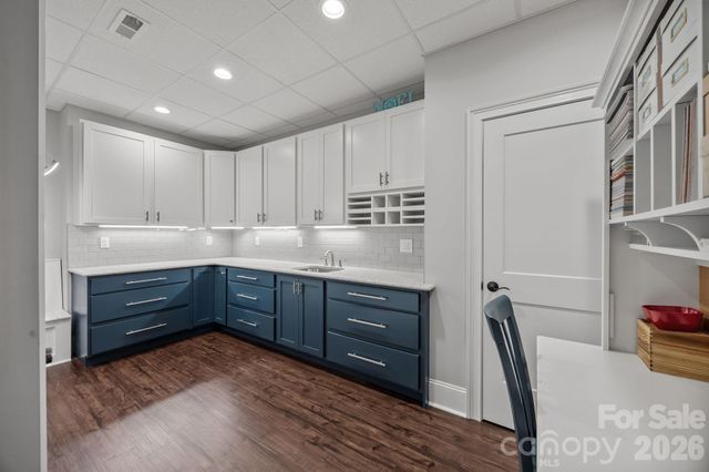 122 Sisters Cove Court, Mooresville, NC 28117