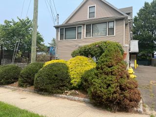 39 Grenhart Road, Stamford, CT 06902