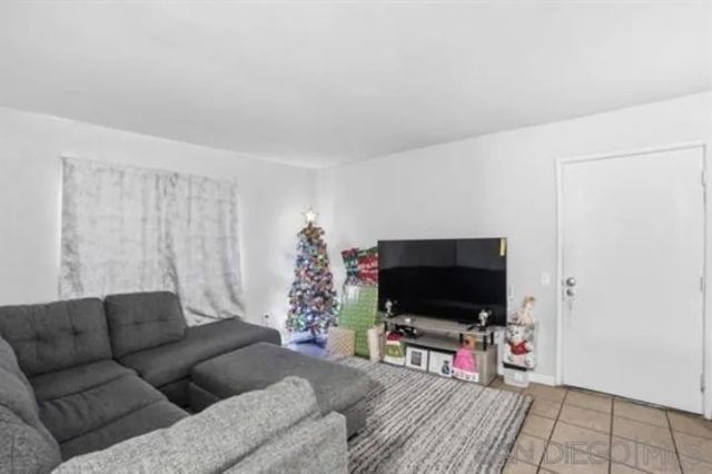 829 Grand Avenue, Spring Valley, CA 91977