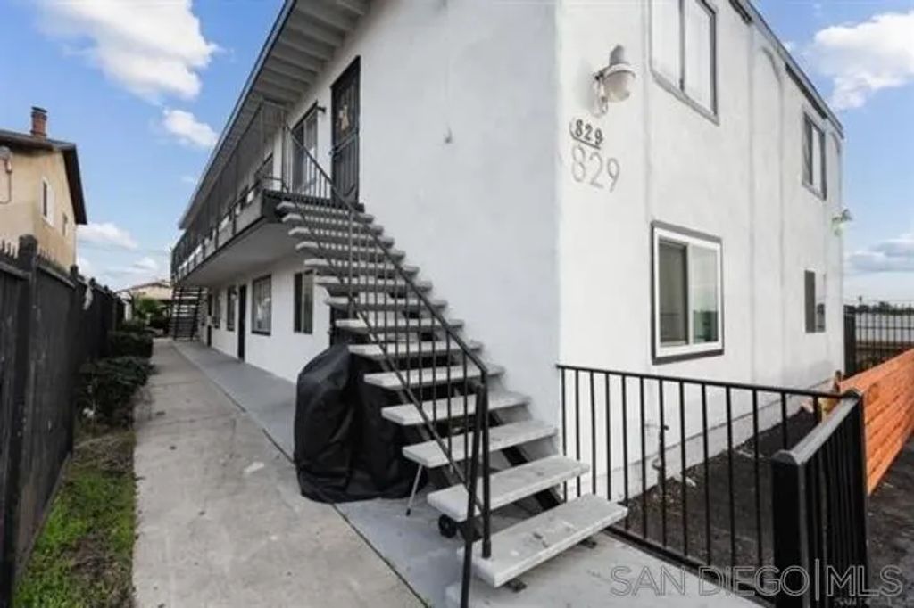 829 Grand Avenue, Spring Valley, CA 91977