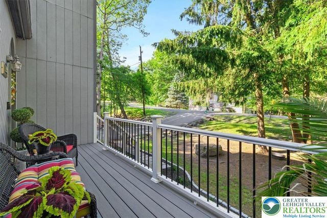 1237 Brentwood Drive, East Stroudsburg, PA 18301