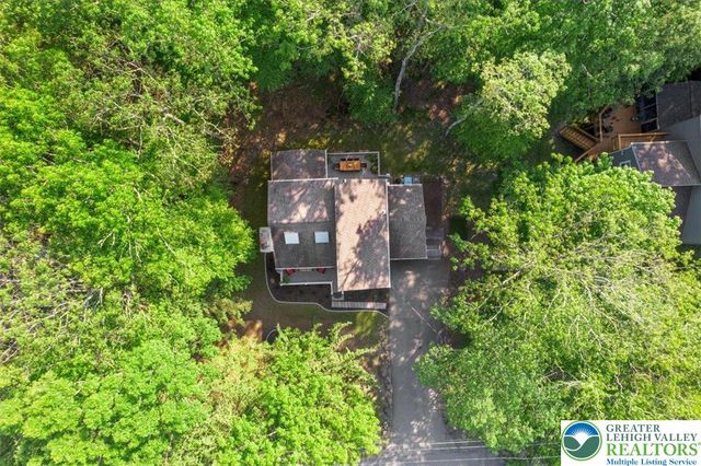 1237 Brentwood Drive, East Stroudsburg, PA 18301