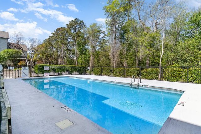 816 9th Ave S Apt 206C, North Myrtle Beach, SC 29582