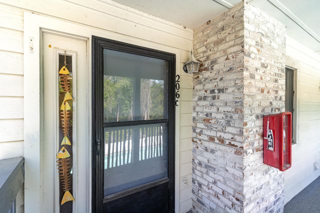 816 9th Ave S Apt 206C, North Myrtle Beach, SC 29582