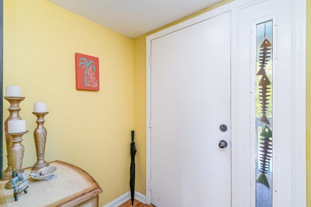 816 9th Ave S Apt 206C, North Myrtle Beach, SC 29582