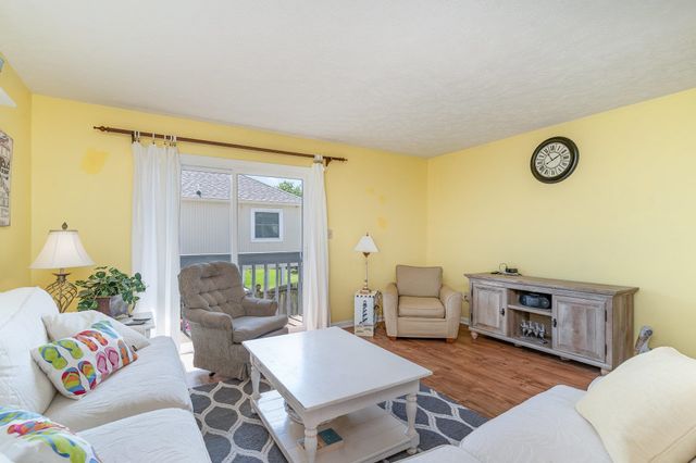 816 9th Ave S Apt 206C, North Myrtle Beach, SC 29582