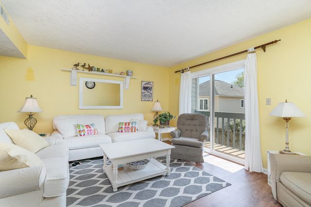 816 9th Ave S Apt 206C, North Myrtle Beach, SC 29582