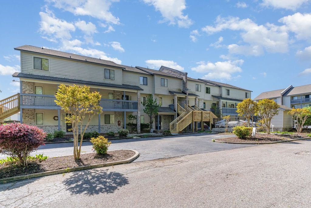 816 9th Ave S Apt 206C, North Myrtle Beach, SC 29582