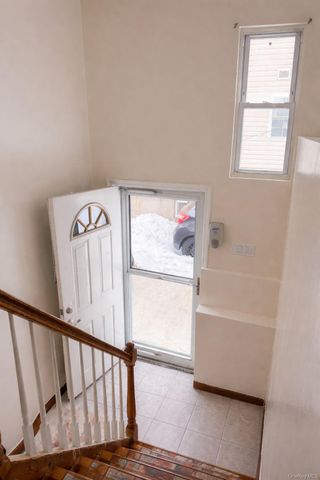 15317 110th Road 1R, Jamaica, NY 11433