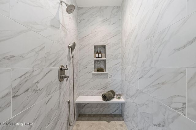 105 Bonfire Ln, Elizabethtown, KY 42701