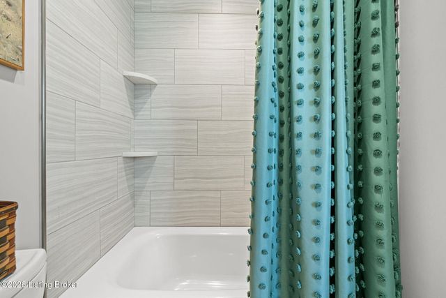 105 Bonfire Ln, Elizabethtown, KY 42701