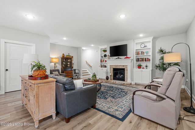 105 Bonfire Ln, Elizabethtown, KY 42701