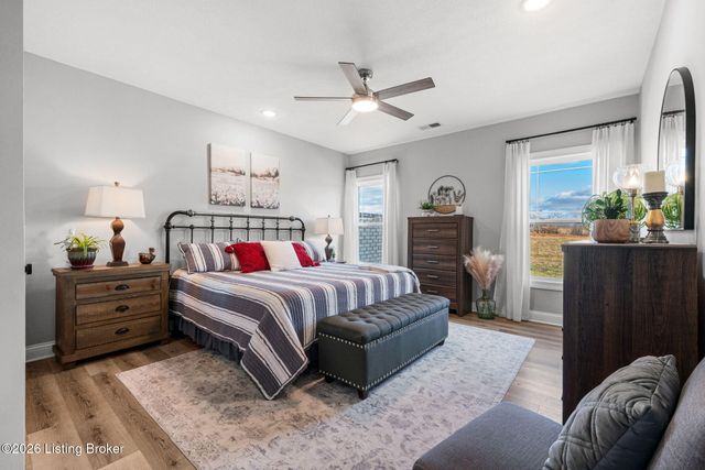 105 Bonfire Ln, Elizabethtown, KY 42701