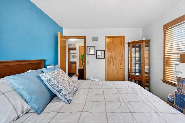 704 W WISCONSIN AVENUE, Kaukauna, WI 54130