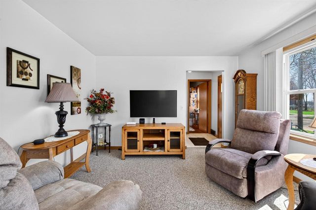 704 W WISCONSIN AVENUE, Kaukauna, WI 54130