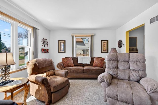 704 W WISCONSIN AVENUE, Kaukauna, WI 54130