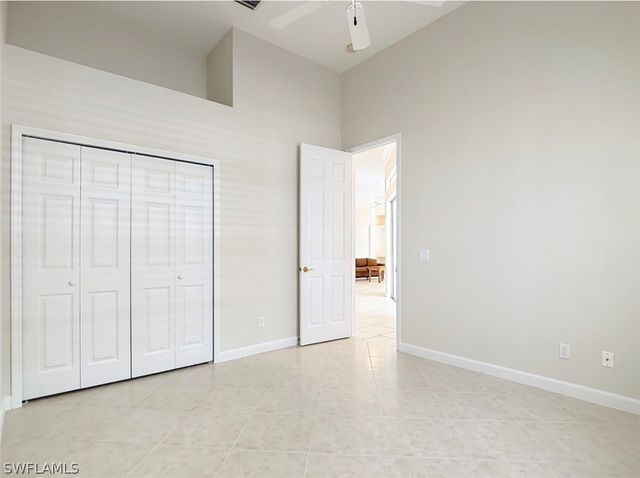 615 Soliel DR, Naples, FL 34110