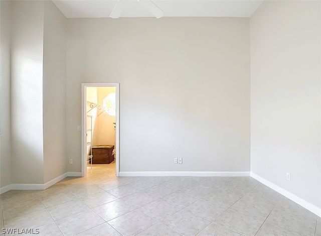 615 Soliel DR, Naples, FL 34110