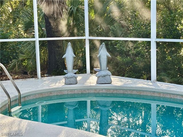 615 Soliel DR, Naples, FL 34110