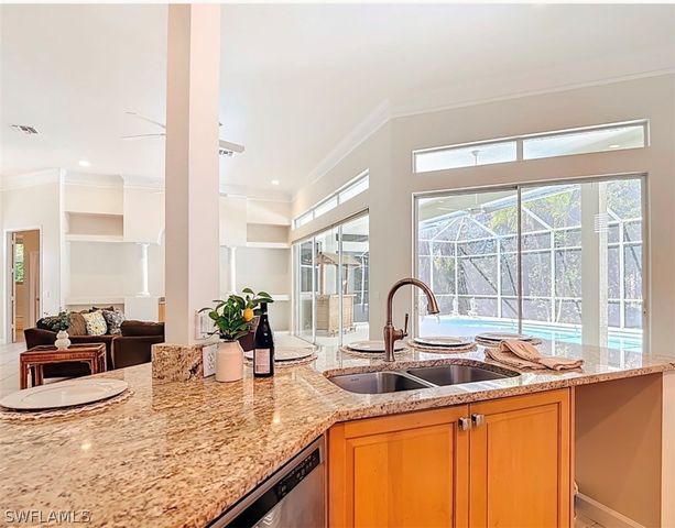 615 Soliel DR, Naples, FL 34110