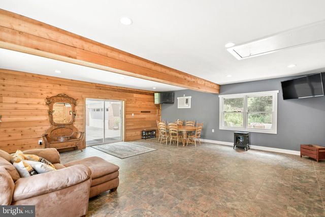 7309 WESTWOOD DR, Frederick, MD 21701