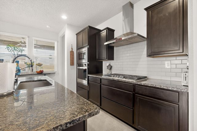 4528 Skyline Loop NE, Rio Rancho, NM 87144