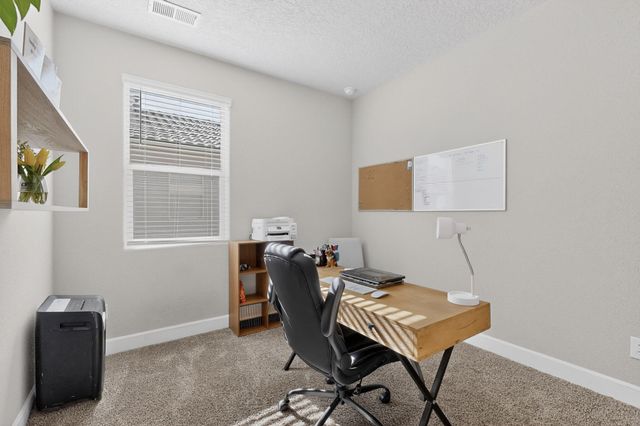 4528 Skyline Loop NE, Rio Rancho, NM 87144