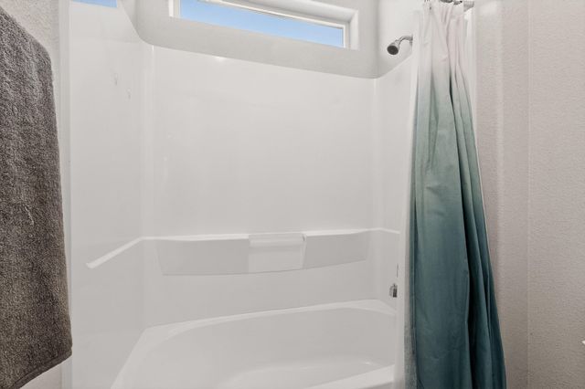 4528 Skyline Loop NE, Rio Rancho, NM 87144