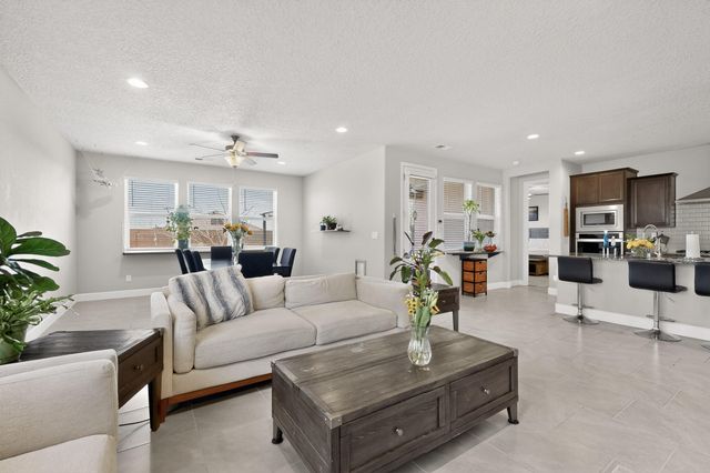 4528 Skyline Loop NE, Rio Rancho, NM 87144