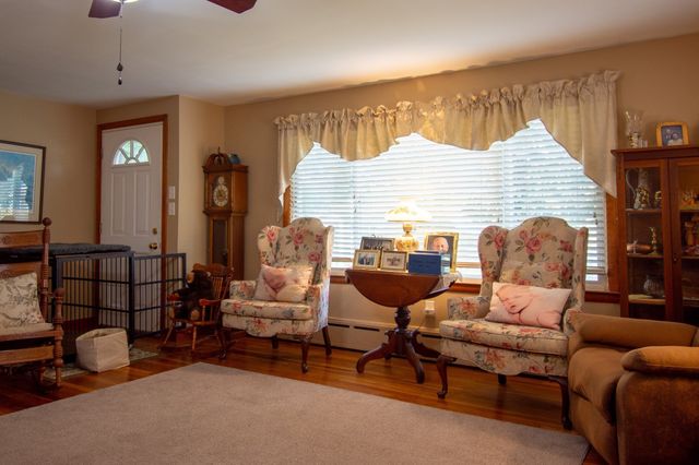 69 Airport Rd, Dudley, MA 01571
