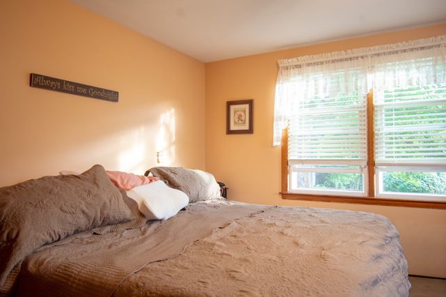 69 Airport Rd, Dudley, MA 01571