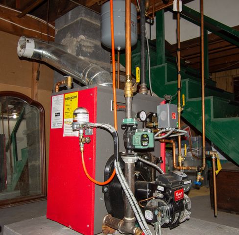 69 Airport Rd, Dudley, MA 01571