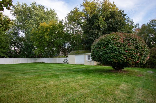 69 Airport Rd, Dudley, MA 01571