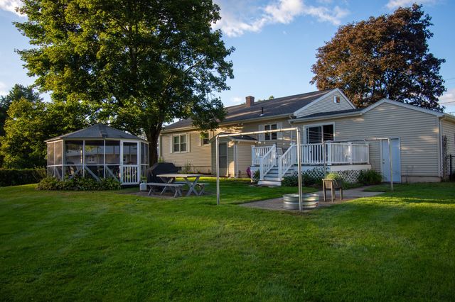 69 Airport Rd, Dudley, MA 01571