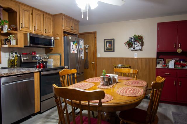 69 Airport Rd, Dudley, MA 01571