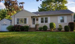 69 Airport Rd, Dudley, MA 01571