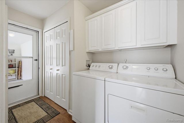 10324 Champions Circle 44, Grand Blanc Charter Township, MI 48439