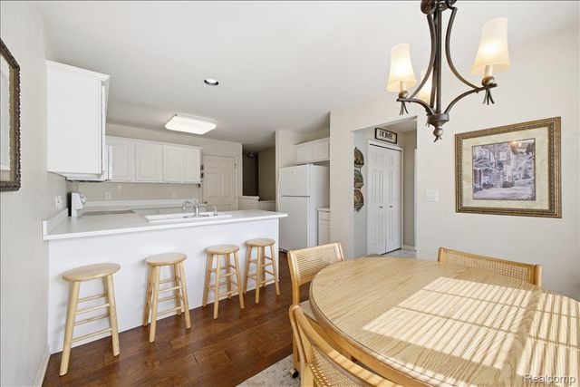 10324 Champions Circle 44, Grand Blanc Charter Township, MI 48439