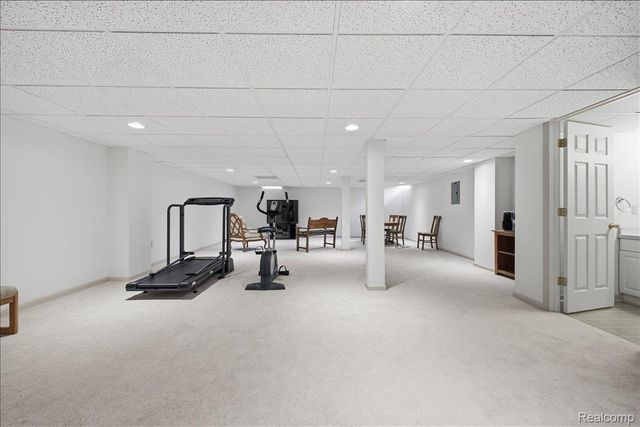 10324 Champions Circle 44, Grand Blanc Charter Township, MI 48439