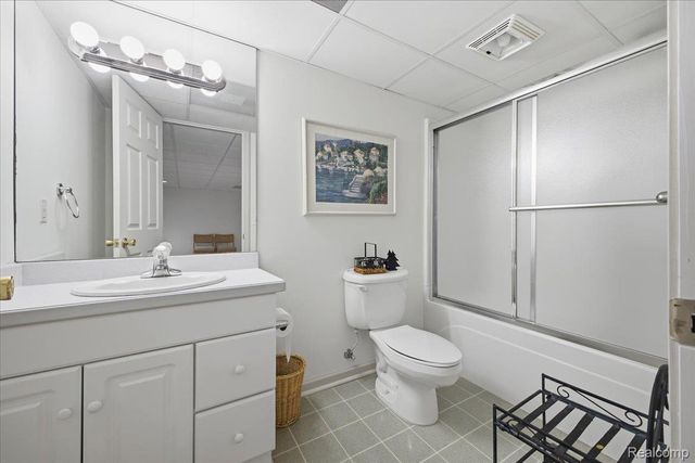 10324 Champions Circle 44, Grand Blanc Charter Township, MI 48439