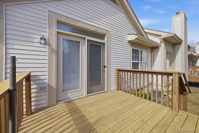 10324 Champions Circle 44, Grand Blanc Charter Township, MI 48439