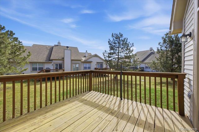 10324 Champions Circle 44, Grand Blanc Charter Township, MI 48439